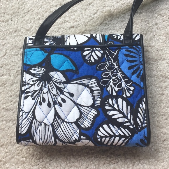 Vera Bradley blue floral crossbody - Picture 4 of 5